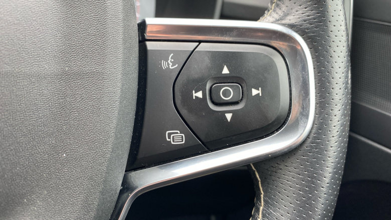 Volvo Xc40 1.5 T3 [163] R DESIGN Pro 5dr Petrol Estate